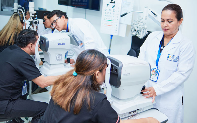 ¡Conviértete en un líder de la salud visual en ITB! 