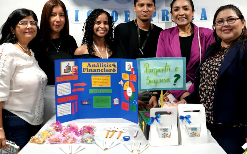 ¡Nuestros futuros administradores en acción!