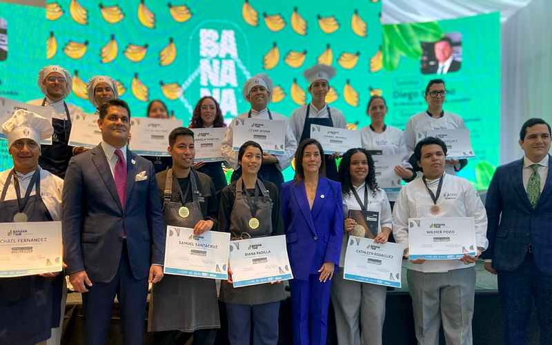 ¡Docente del ITB resalta como jurado en gran evento gastronómico! 