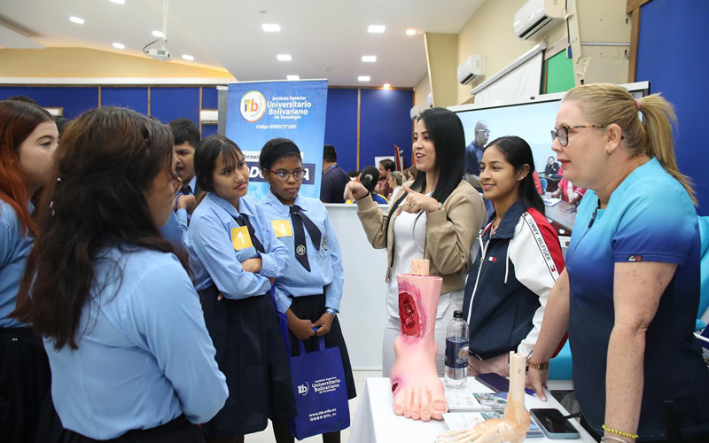 ITB da la bienvenida a los futuros líderes de Ecuador en su Open House 2024.