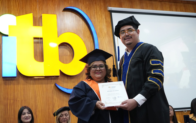 ¡Más de 200 estudiantes del ITB celebran el logro de sus metas! 