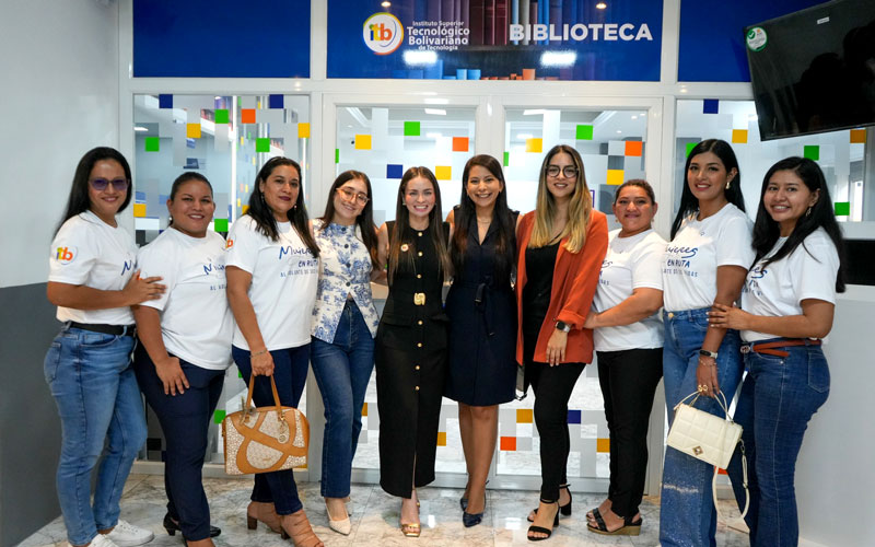 Primera Dama de Ecuador visita el ITB en el marco de la Campaña Mujeres en Ruta.