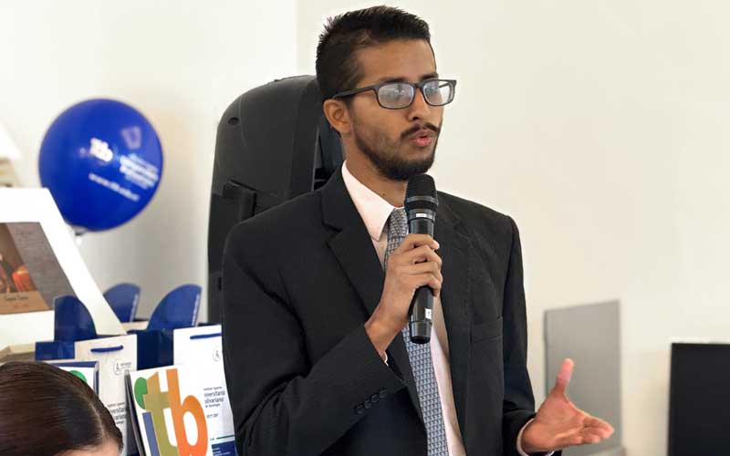 Descubre los momentos más destacados del ITB en la Exposición Literaria Eugenio Espejo.