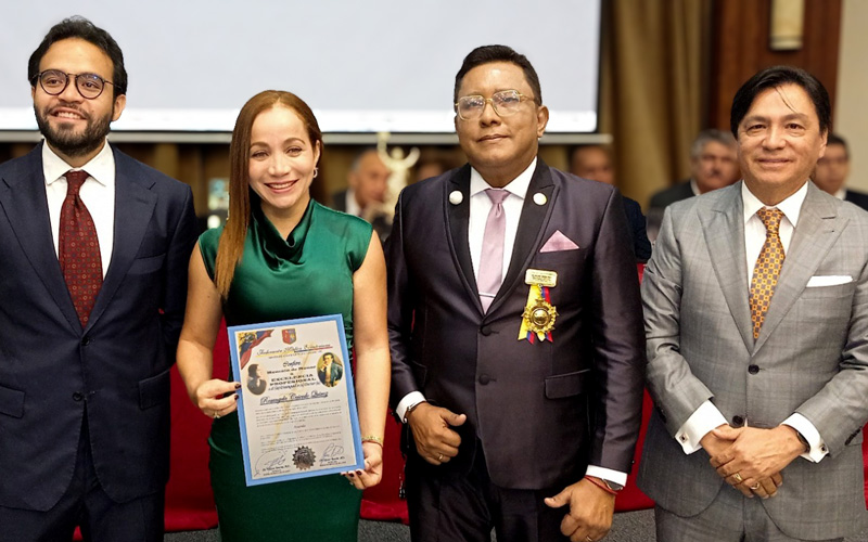 Conoce los momentos más destacados en los que la Federación Médica del Ecuador distingue a dos profesionales del ITB