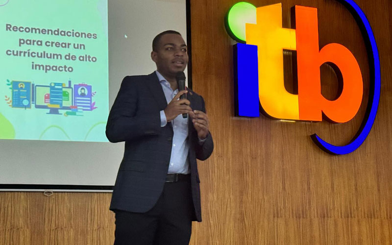 El ITB impulsa la empleabilidad de sus estudiantes y graduados con la charla Level Up.