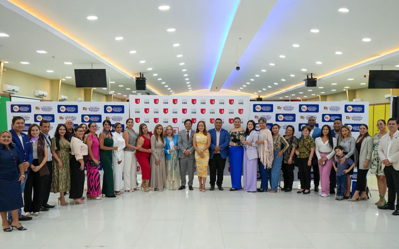 Primer día de la III Cumbre de Mujer Impacto Mundial: Mujeres en Acción y Cultura de Paz