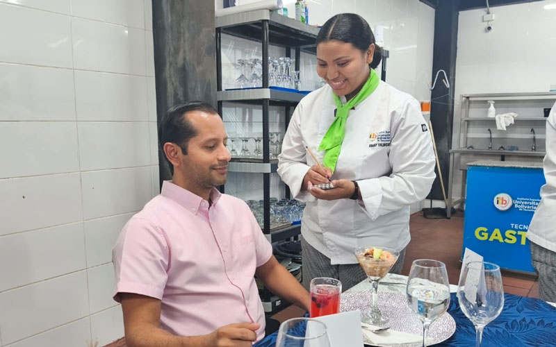 Estudiantes de Gastronomía del ITB presentan “Fusion Girls"