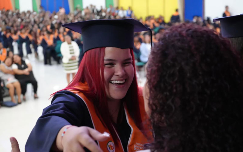 ITB gradúa a estudiantes beneficiarios del convenio con DASE en áreas clave para la comunidad. 