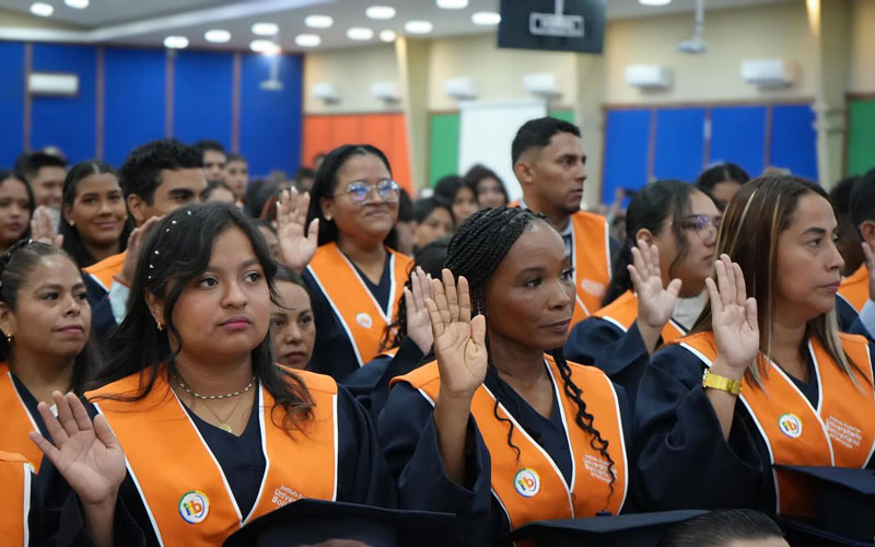 ITB gradúa a estudiantes beneficiarios del convenio con DASE en áreas clave para la comunidad. 