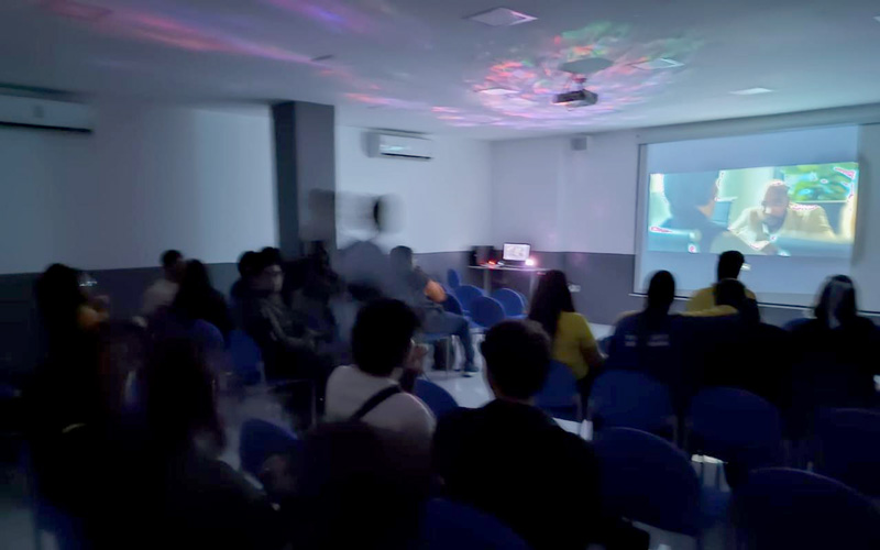 La Facultad de Ciencias Empresariales y Sistemas (FACES) promueve conciencia ambiental con Cine Foro Luz, Cámara y Reflexión