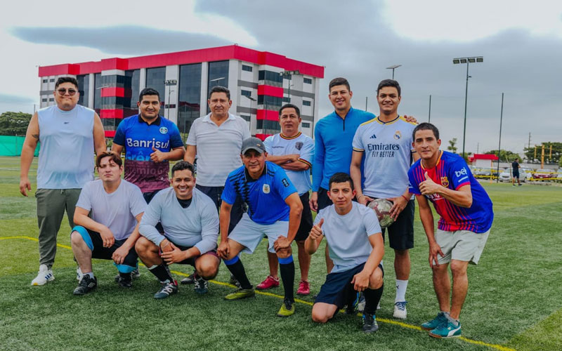 ITB y UBE celebraron a los padres con deporte, alegría y reconocimientos 