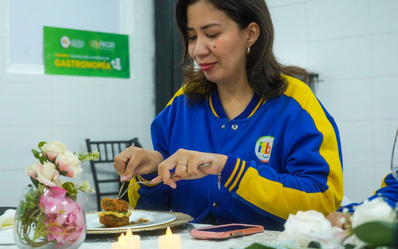 Estudiantes de Gastronomía del ITB fusionan conocimiento y arte en “Gastro Garden”