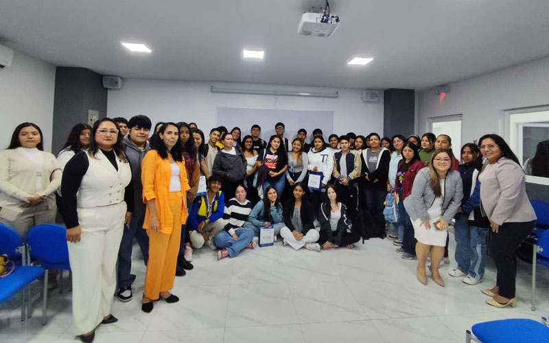 Taller sobre ética profesional fortaleció la formación de futuros contadores.