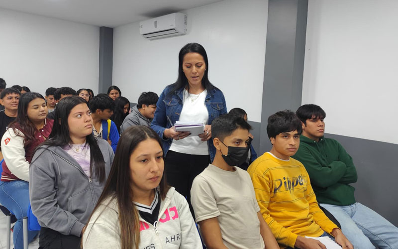 Taller sobre ética profesional fortaleció la formación de futuros contadores.