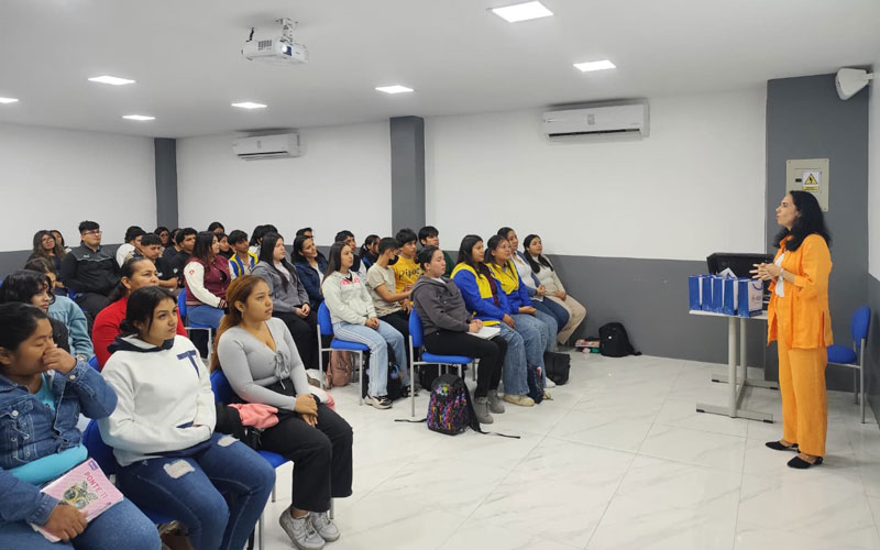 Taller sobre ética profesional fortaleció la formación de futuros contadores.