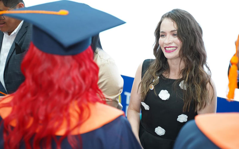 Conduce Ecuador del ITB celebra la graduación de nuevos profesionales en conducción 