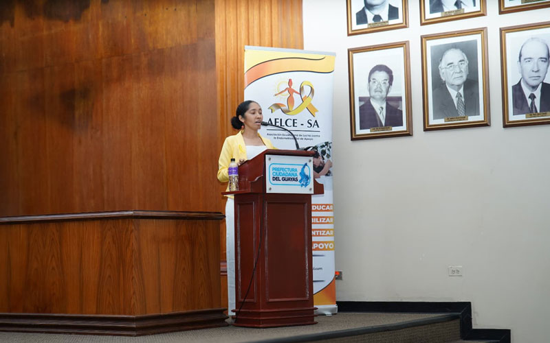 Estudiantes de la carrera de Tecnico Superior en Enfermería del ITB participan en Casa Abierta y Conferencia “Nutriendo 2025” 