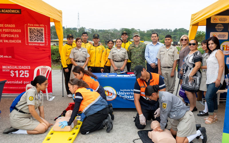 El Instituto Universitario Bolivariano (ITB) se hizo presente en la Feria de Colegios de la Unidad Educativa Teniente Hugo Ortiz.