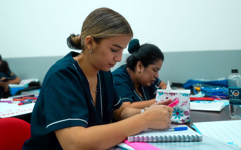 ITB da la bienvenida a los nuevos estudiantes de Técnico Superior en Enfermería.