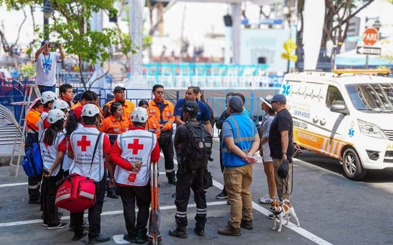 ¡Nuestros estudiantes de Tecnología Superior en Emergencias Médicas estuvieron presentes y al servicio de la comunidad!