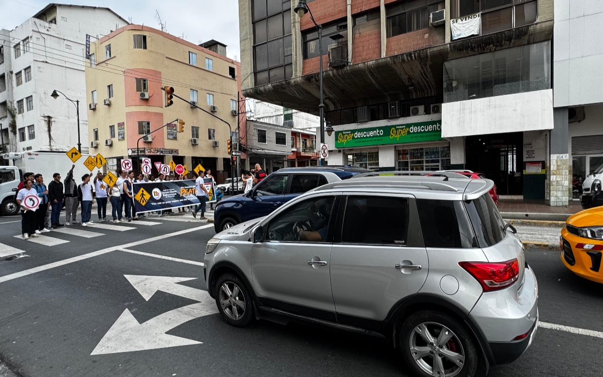 ITB conmemoró el Día Mundial del Peatón con caminata y actividades de concienciación vial