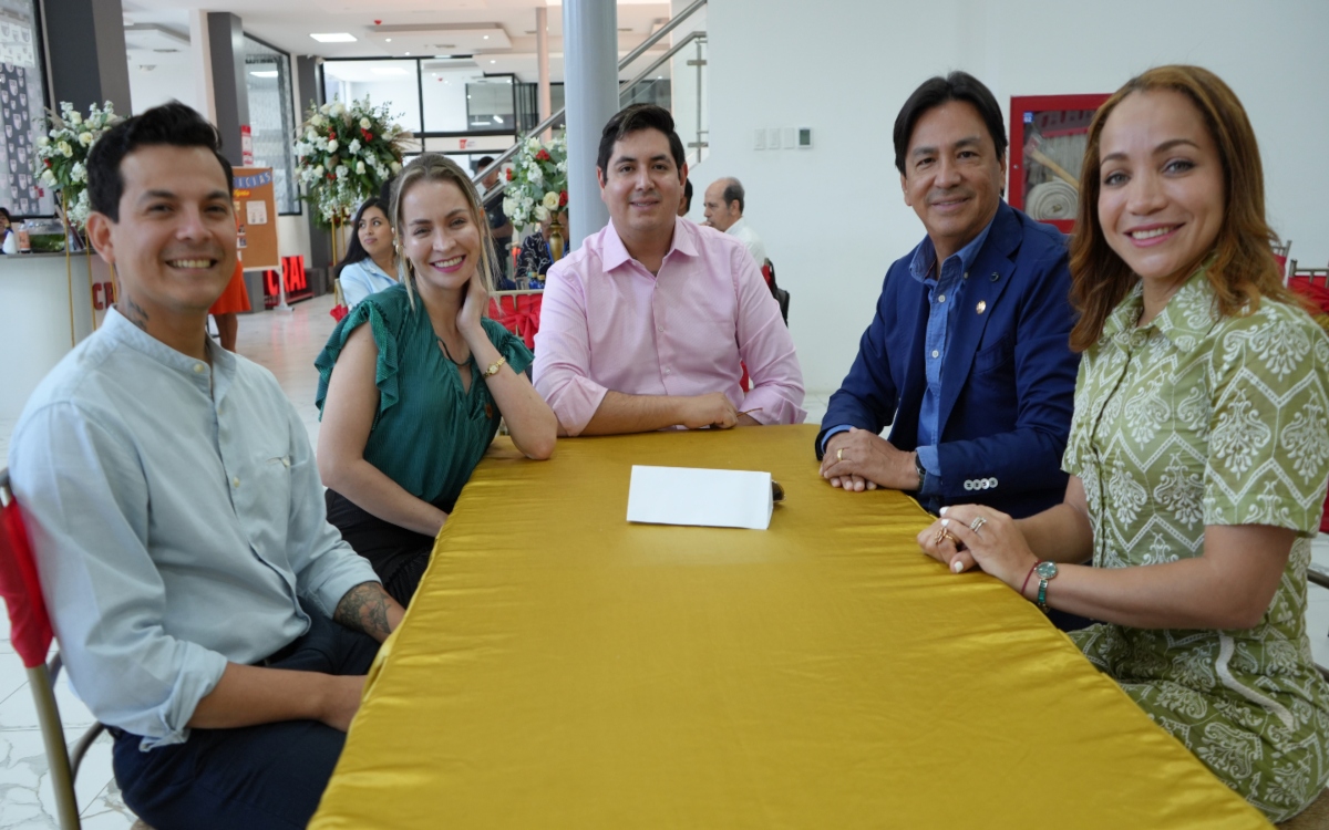 Brindis y Almuerzo en Honor a Conferencistas del VI Congreso de Ciencias Técnicas y Empresariales. 