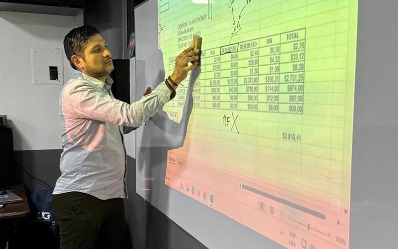 Formarse con herramientas reales marca la diferencia Nuestros estudiantes de Administración