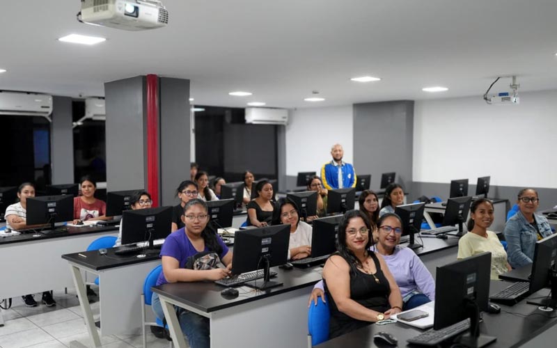 ITB fortalece las habilidades digitales de sus estudiantes con taller de Excel 