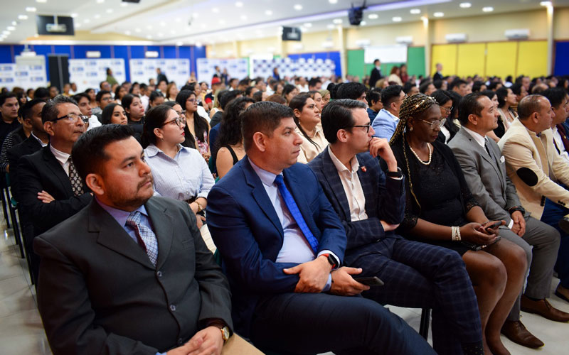 Buckingham English Center cumple 15 años impulsando la educación con ITB y UBE. 