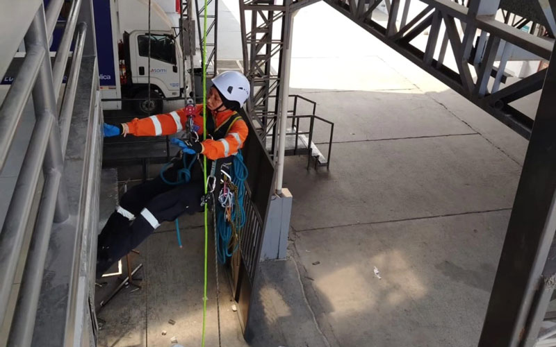 Aprendiendo a salvar vidas desde las alturas 