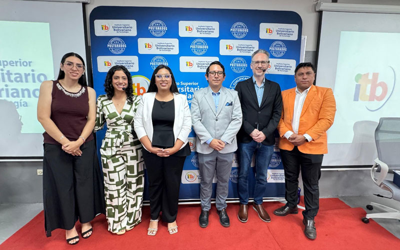 Exitoso Café Bolivariano impulsa el diálogo sobre transporte y logística 