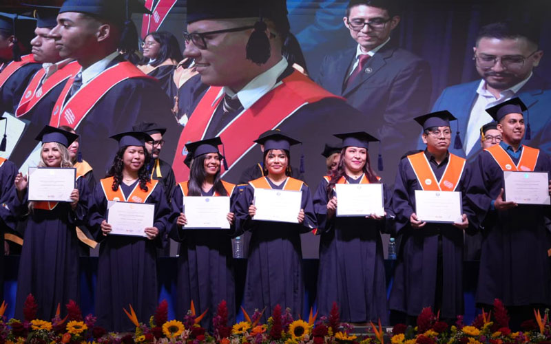 ITB incorpora a más de 220 nuevos Tecnólogos de la Facultad de Ciencias Empresariales y Sistemas (FACES).