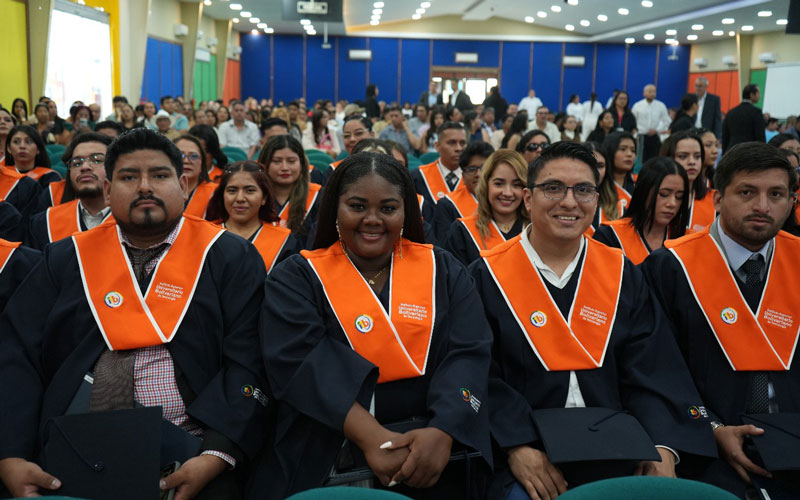 ITB celebra la incorporación de 362 nuevos tecnólogos en dos emotivas ceremonias de graduación.
