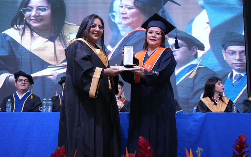 ITB celebra la incorporación de 362 nuevos tecnólogos en dos emotivas ceremonias de graduación.