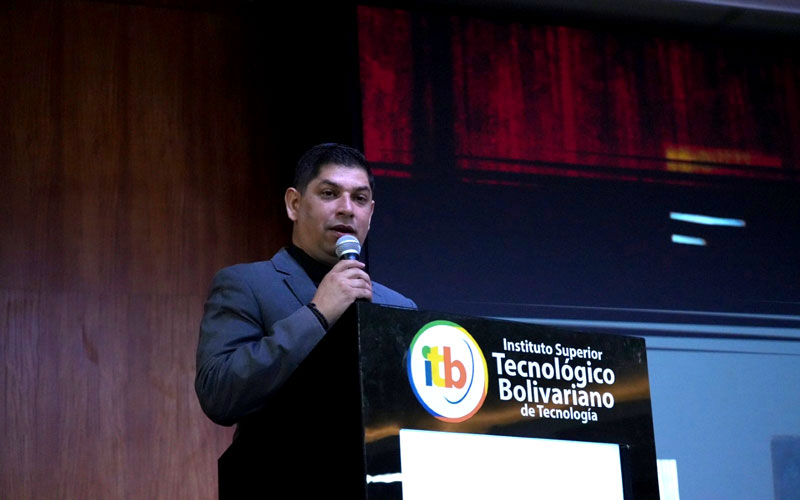 ITB fortalece la formación científica y el intercambio internacional en el tercer día de su VIII Congreso de Ciencias de la Salud.