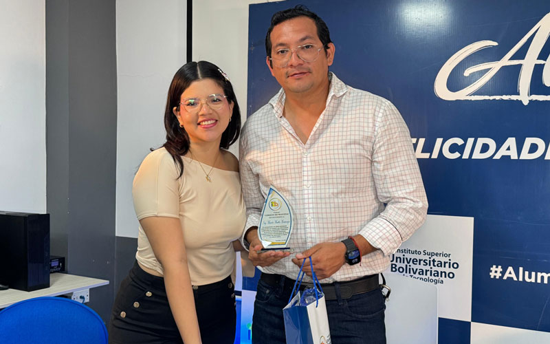 ITB realiza conversatorio “Voces y Experiencias del Comercio Exterior” 