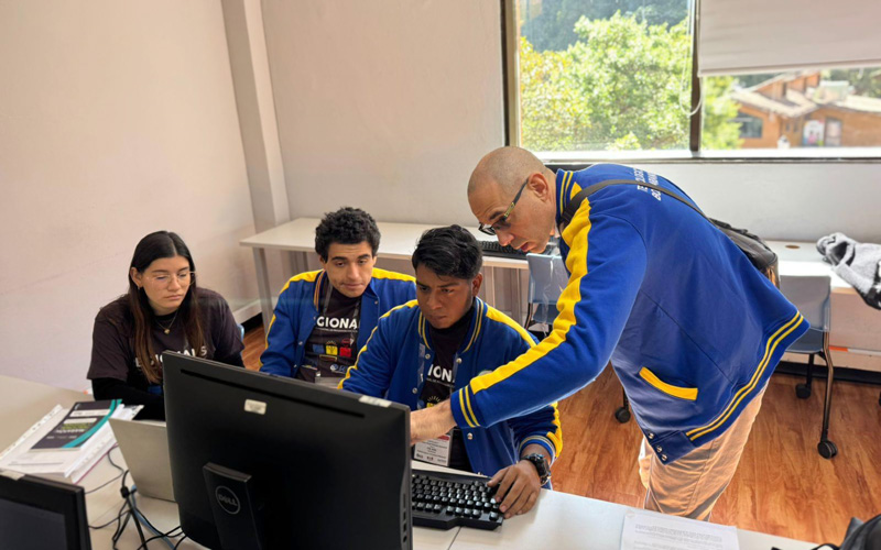 ITB representó al Ecuador en las finales del ICPC Sudamérica Norte 2025