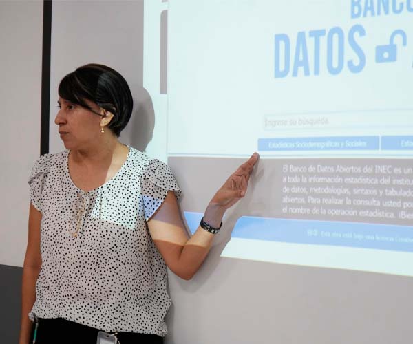 ITB fortaleció competencias investigativas con capacitaciones del INEC dirigidas a estudiantes y docentes