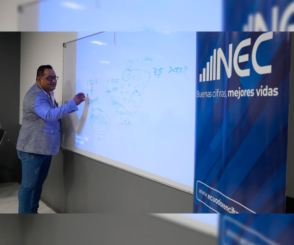 ITB fortaleció competencias investigativas con capacitaciones del INEC dirigidas a estudiantes y docentes