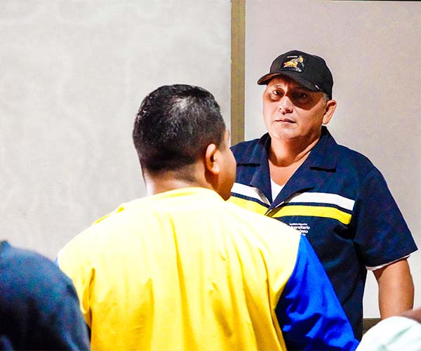 Estudiantes del ITB mejoran infraestructura eléctrica en beneficio de adultos mayores y personas con discapacidad