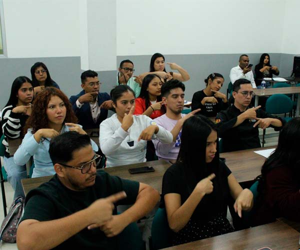 ITB fortalece la inclusión con exitosa culminación del taller de lengua de señas