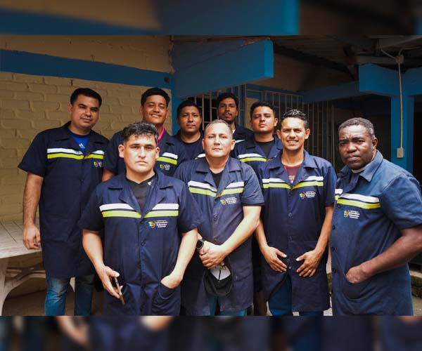 Estudiantes del ITB culminan trabajos de mejora eléctrica en centro gerontológico de Marcelino Maridueña