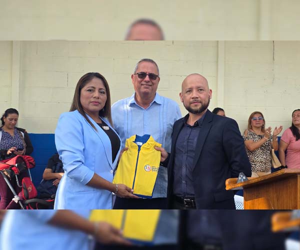 ITB participó en inicio del año escolar de la Unidad Educativa Presidente Velasco Ibarra
