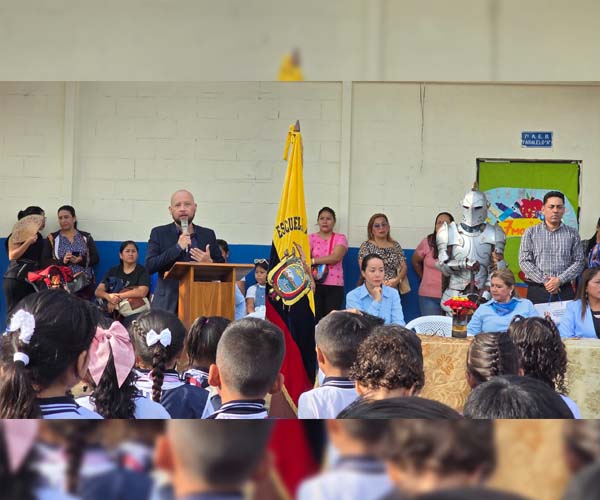 ITB participó en inicio del año escolar de la Unidad Educativa Presidente Velasco Ibarra
