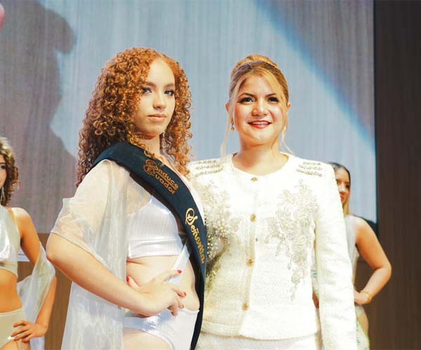 Rosa Monar, estudiante de la carrera Rehabilitación Física es coronada como Miss ITB 2026.