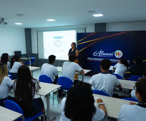 ITB impulsó la orientación profesional de estudiantes de bachillerato con jornada académica