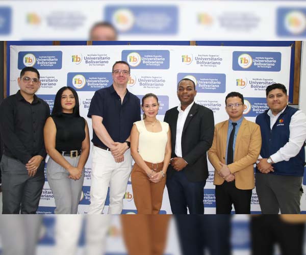 Más de 350 estudiantes y graduados del ITB fortalecieron sus competencias en inteligencia artificial para potenciar su empleabilidad