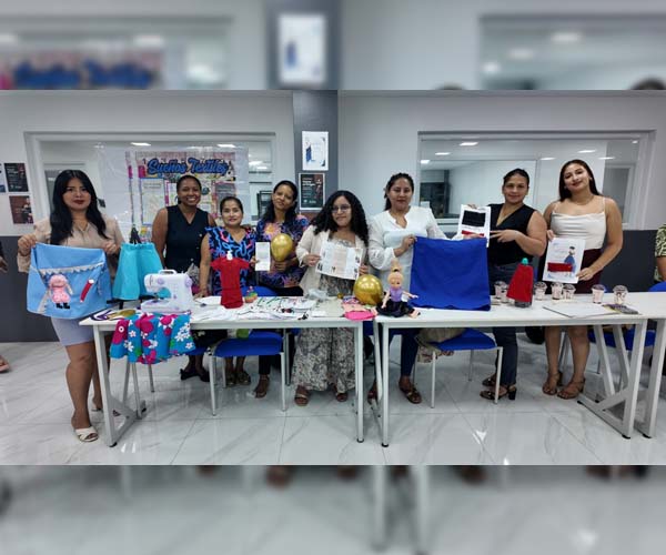 Estudiantes de Diseño de Modas presentan resultados de la asignatura Confección I