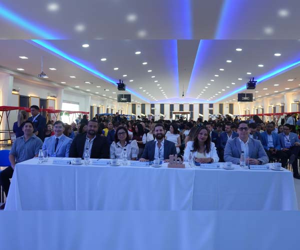 Estudiantes de Marketing Digital y Redes Sociales presentan proyectos novedosos en Elevator Pitch