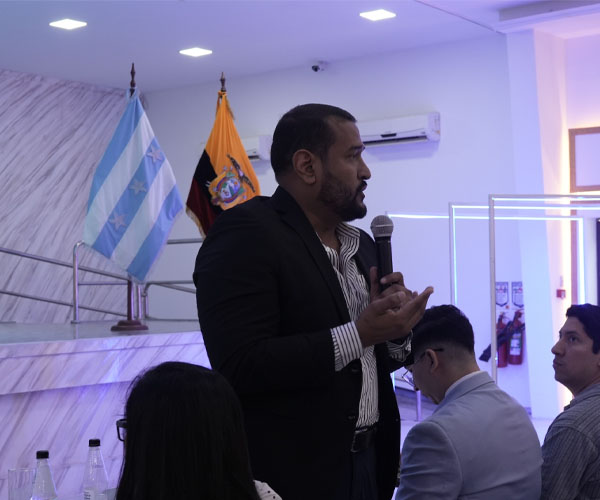 Estudiantes de Marketing Digital y Redes Sociales presentan proyectos novedosos en Elevator Pitch